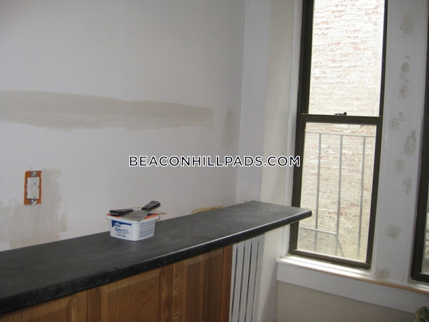 BOSTON - BEACON HILL - 1 Bed, 1 Bath - Image 2