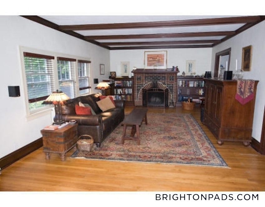 BOSTON - BRIGHTON - BOSTON COLLEGE - 6 Beds, 2.5 Baths - Image 3