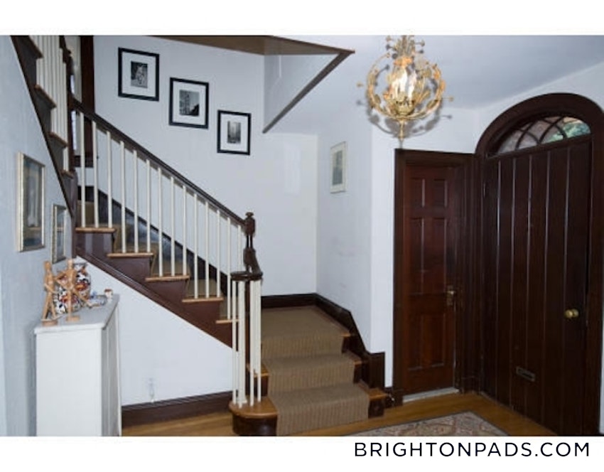 BOSTON - BRIGHTON - BOSTON COLLEGE - 6 Beds, 2.5 Baths - Image 1