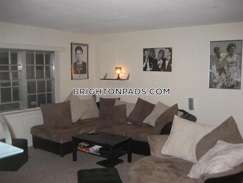 BOSTON - BRIGHTON - BOSTON COLLEGE - 3 Beds, 2 Baths - Image 3