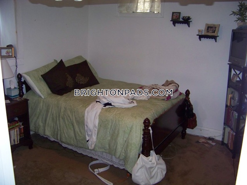 BOSTON - BRIGHTON - BOSTON COLLEGE - 3 Beds, 1 Bath - Image 13