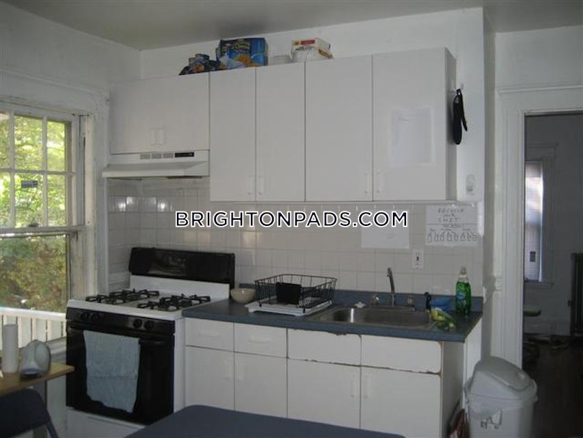 BOSTON - BRIGHTON - BOSTON COLLEGE - 5 Beds, 2 Baths - Image 7