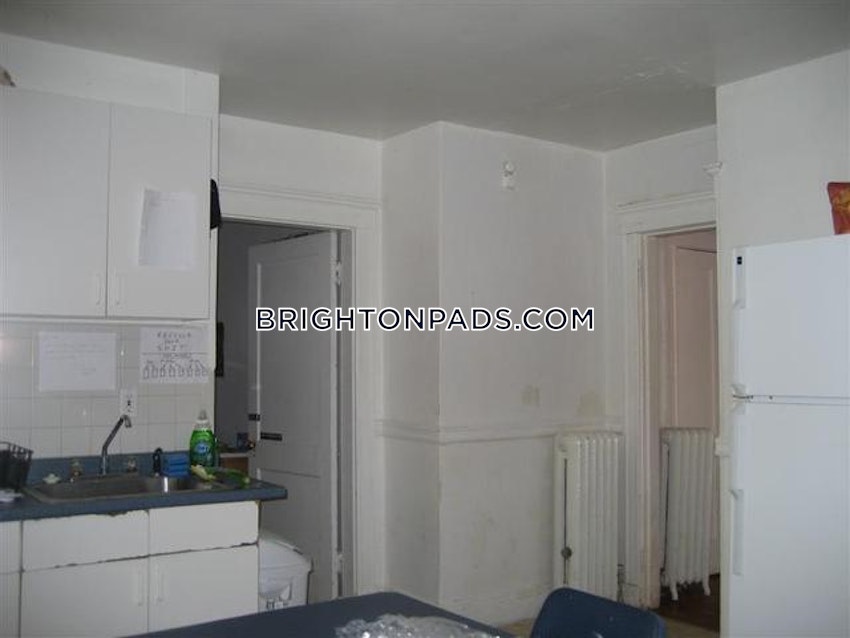 BOSTON - BRIGHTON - BOSTON COLLEGE - 5 Beds, 2 Baths - Image 5