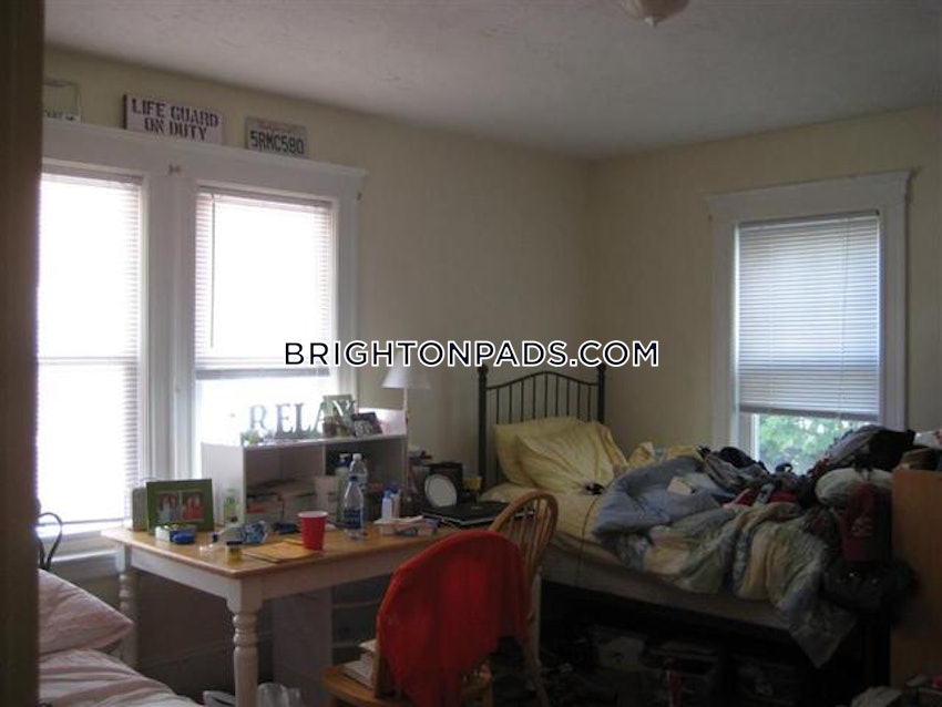 BOSTON - BRIGHTON - BOSTON COLLEGE - 6 Beds, 3 Baths - Image 2