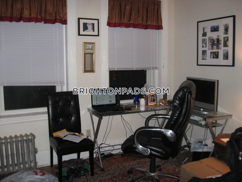 BOSTON - BRIGHTON - CLEVELAND CIRCLE - 3 Beds, 1 Bath - Image 1