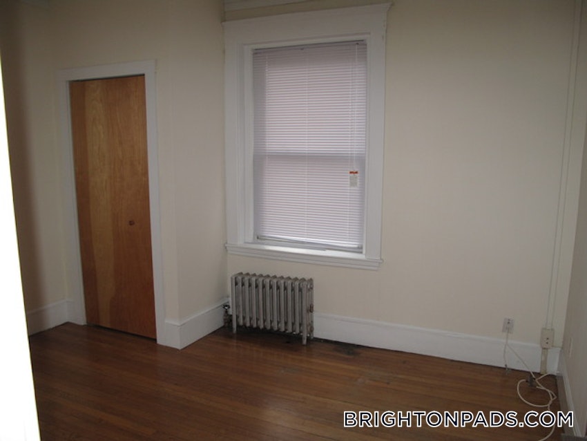 BOSTON - BRIGHTON - BOSTON COLLEGE - 3 Beds, 1 Bath - Image 17