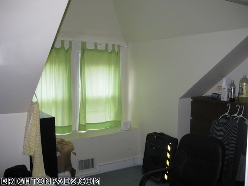 BOSTON - BRIGHTON - BOSTON COLLEGE - 5 Beds, 2 Baths - Image 10