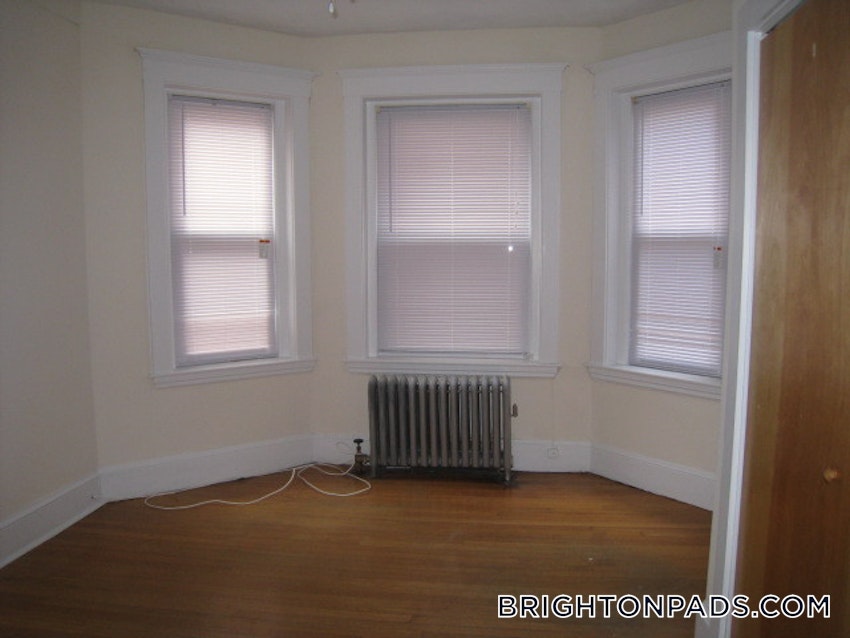 BOSTON - BRIGHTON - BOSTON COLLEGE - 3 Beds, 1 Bath - Image 13