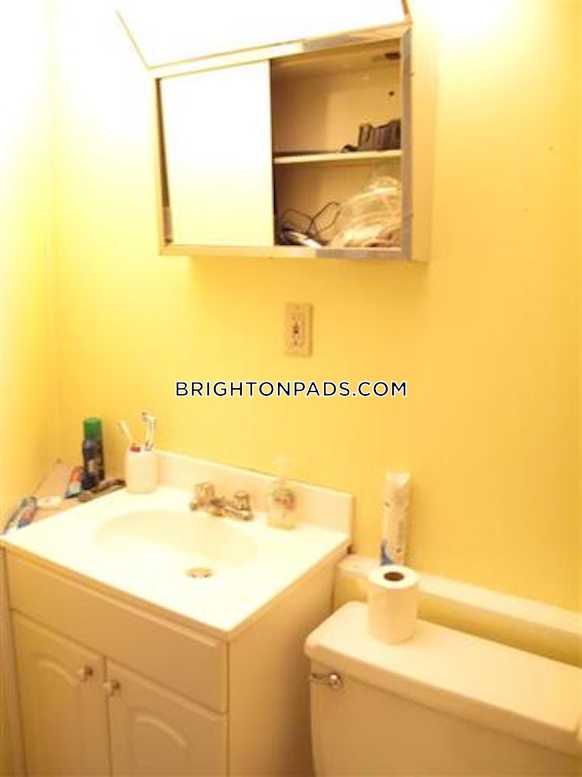 BOSTON - BRIGHTON - BOSTON COLLEGE - 4 Beds, 1.5 Baths - Image 13