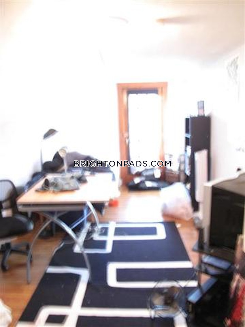 BOSTON - BRIGHTON - BOSTON COLLEGE - 4 Beds, 1.5 Baths - Image 7