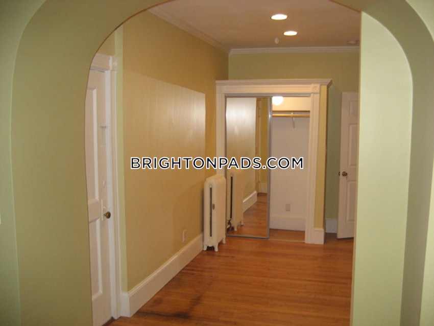 BOSTON - BRIGHTON - BOSTON COLLEGE - 5 Beds, 2 Baths - Image 34