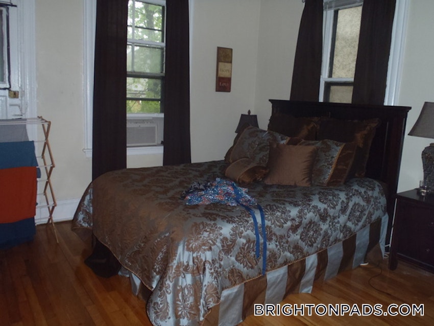 BOSTON - BRIGHTON - BOSTON COLLEGE - 3 Beds, 1 Bath - Image 5