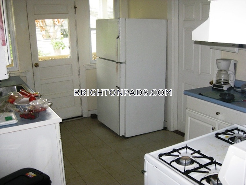 BOSTON - BRIGHTON - BOSTON COLLEGE - 5 Beds, 2 Baths - Image 17