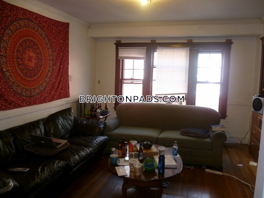 BOSTON - BRIGHTON - BOSTON COLLEGE - 5 Beds, 2 Baths - Image 3