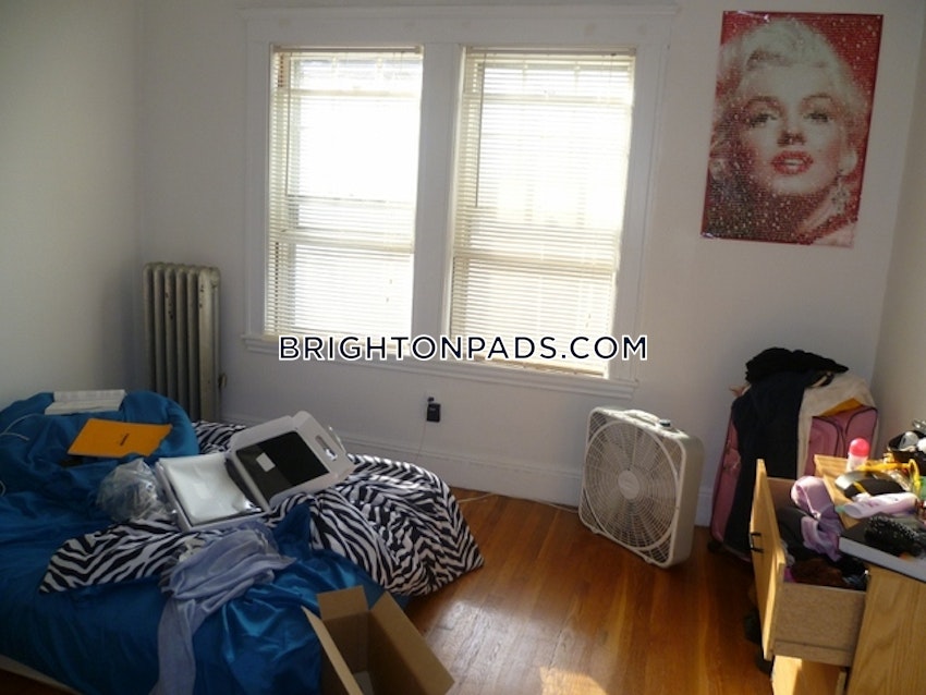 BOSTON - BRIGHTON - BOSTON COLLEGE - 5 Beds, 2 Baths - Image 2