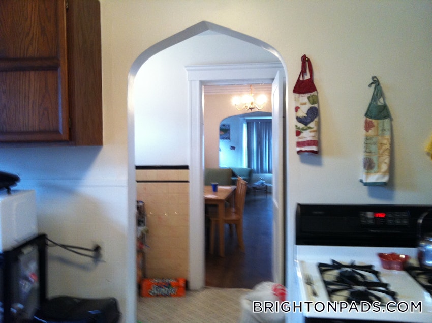 BOSTON - BRIGHTON - BOSTON COLLEGE - 3 Beds, 1 Bath - Image 13