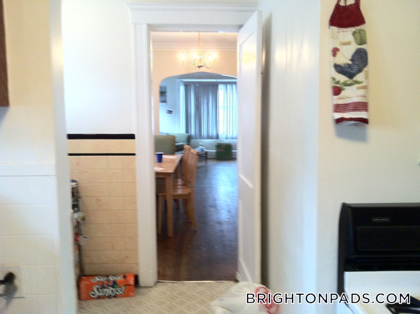 BOSTON - BRIGHTON - BOSTON COLLEGE - 3 Beds, 1 Bath - Image 18