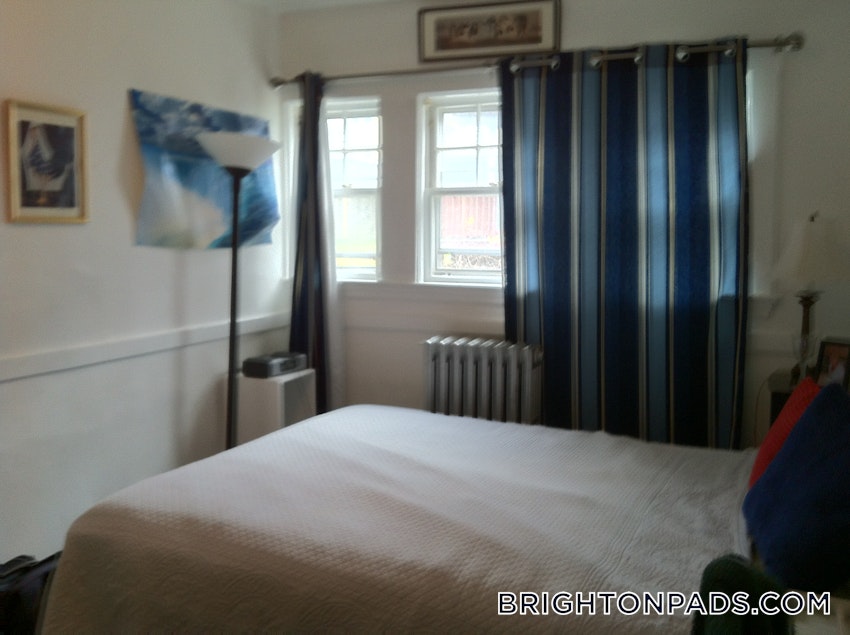 BOSTON - BRIGHTON - BOSTON COLLEGE - 3 Beds, 1 Bath - Image 1