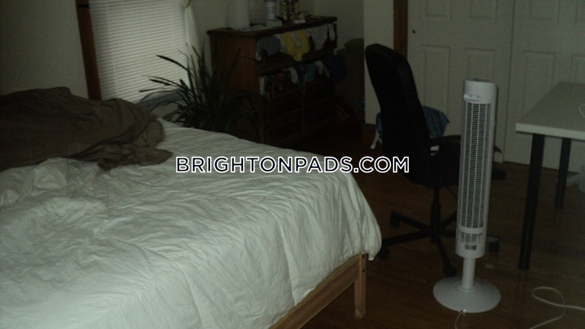 BOSTON - BRIGHTON - BOSTON COLLEGE - 5 Beds, 2 Baths - Image 7