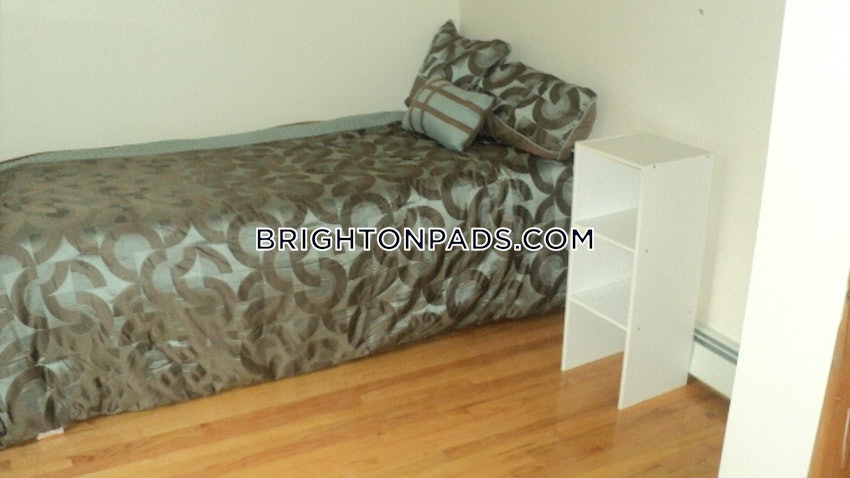 BOSTON - BRIGHTON - BOSTON COLLEGE - 5 Beds, 2 Baths - Image 5