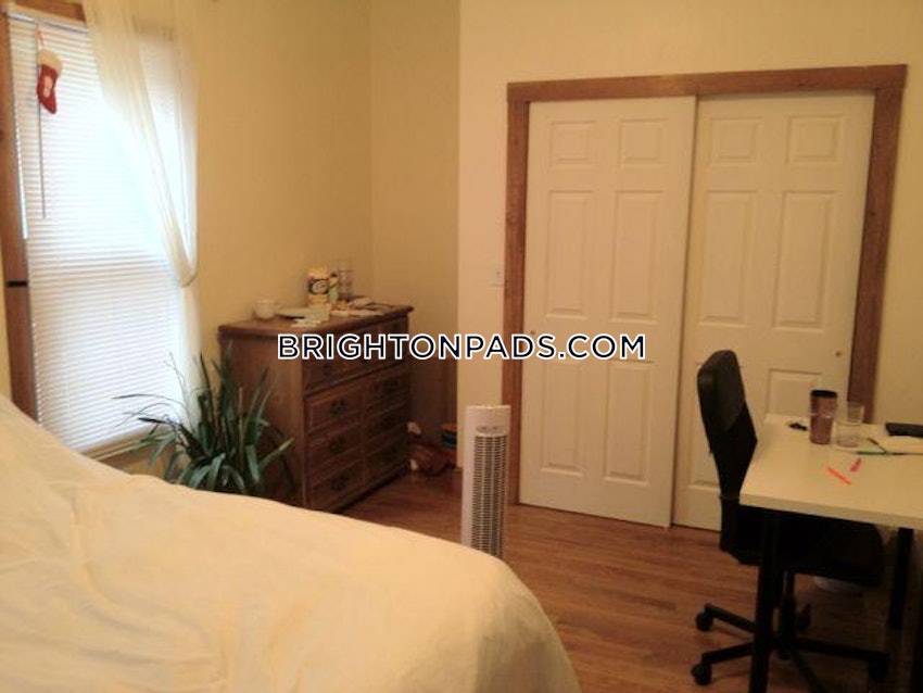 BOSTON - BRIGHTON - BOSTON COLLEGE - 5 Beds, 2 Baths - Image 3