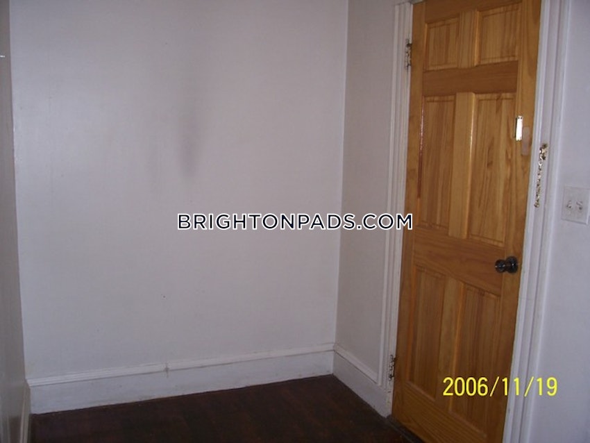 BOSTON - BRIGHTON - BOSTON COLLEGE - 3 Beds, 1 Bath - Image 19