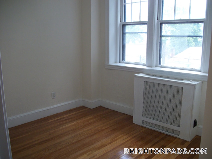 BOSTON - BRIGHTON - BOSTON COLLEGE - 3 Beds, 1 Bath - Image 14