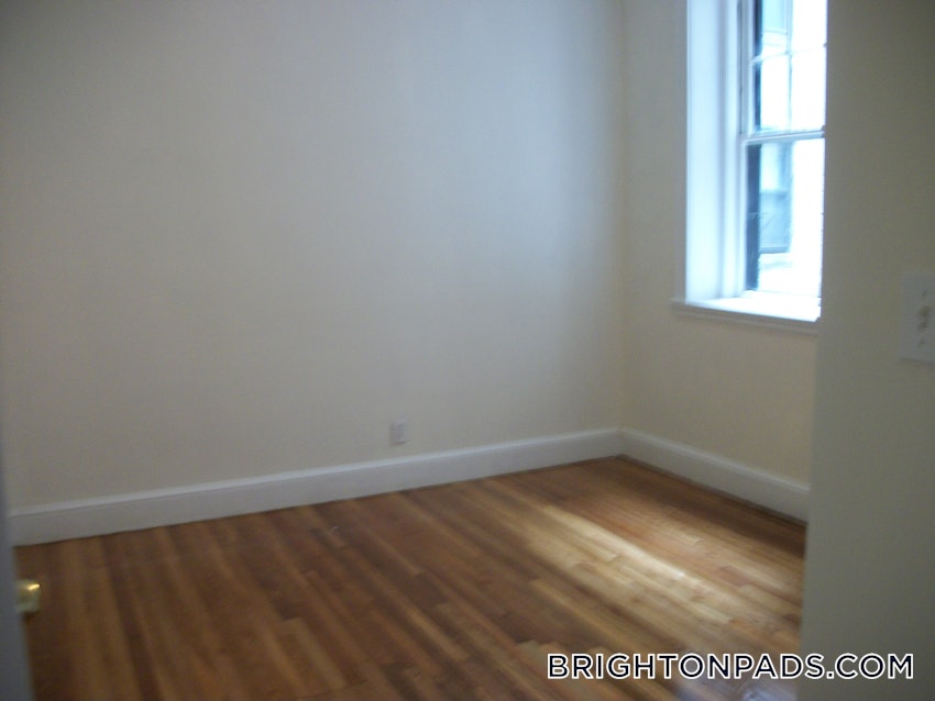 BOSTON - BRIGHTON - BOSTON COLLEGE - 3 Beds, 1 Bath - Image 13