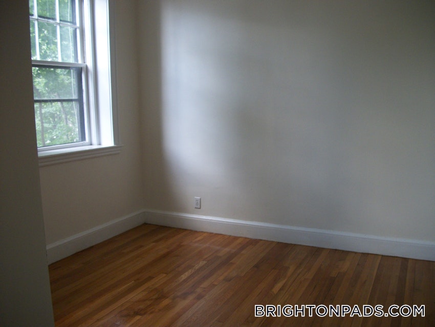 BOSTON - BRIGHTON - BOSTON COLLEGE - 3 Beds, 1 Bath - Image 12