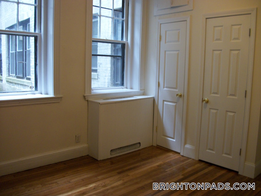 BOSTON - BRIGHTON - BOSTON COLLEGE - 3 Beds, 1 Bath - Image 10