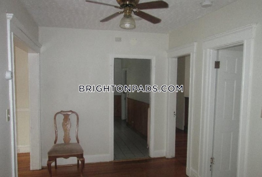 BOSTON - BRIGHTON - BOSTON COLLEGE - 4 Beds, 1 Bath - Image 8