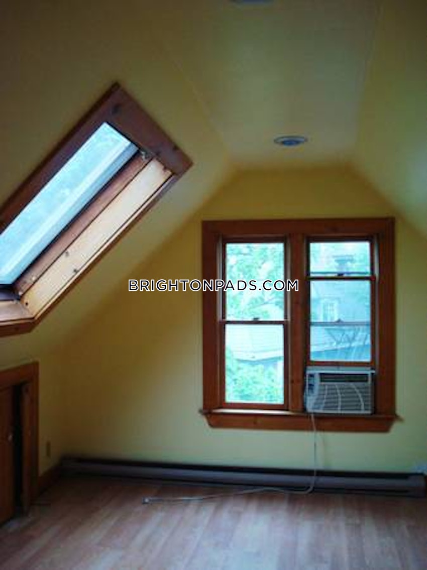 BOSTON - BRIGHTON - BOSTON COLLEGE - 4 Beds, 2 Baths - Image 13