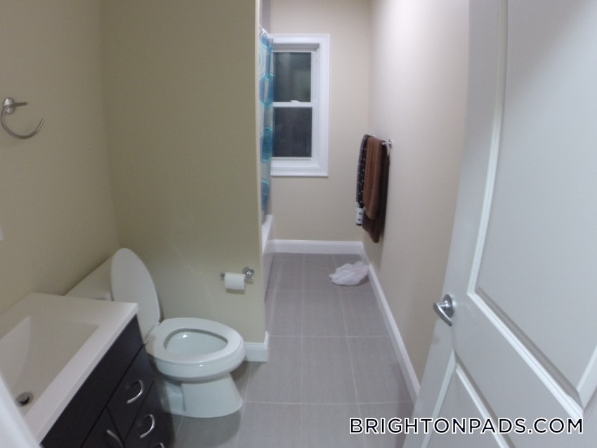 BOSTON - BRIGHTON - BOSTON COLLEGE - 4 Beds, 2 Baths - Image 12