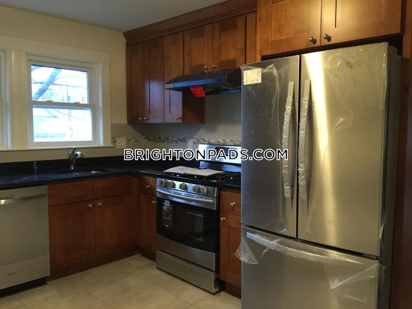 BOSTON - BRIGHTON - BOSTON COLLEGE - 5 Beds, 2 Baths - Image 1