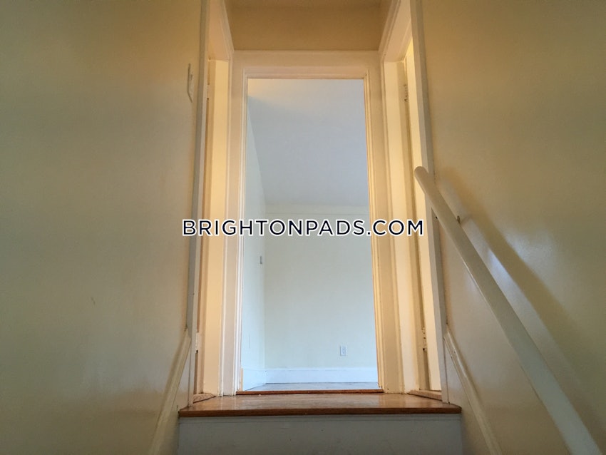 BOSTON - BRIGHTON - BOSTON COLLEGE - 5 Beds, 2 Baths - Image 10