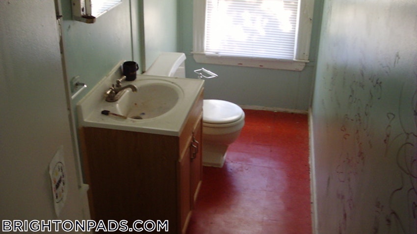 BOSTON - BRIGHTON - BOSTON COLLEGE - 4 Beds, 1.5 Baths - Image 19