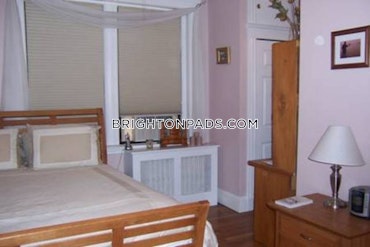 Boston - 2 Beds, 2 Baths