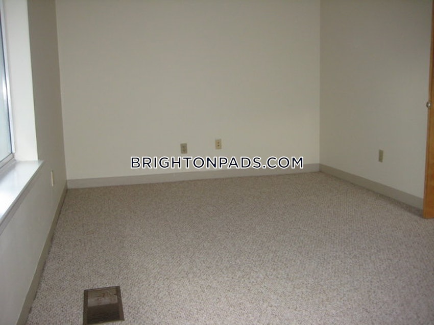 BOSTON - BRIGHTON - BRIGHTON CENTER - 3 Beds, 1.5 Baths - Image 9