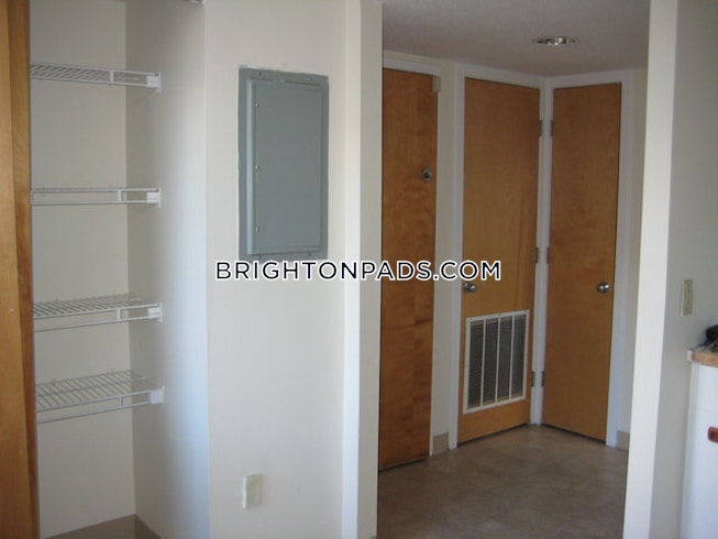 Boston - $3,700+ /mo