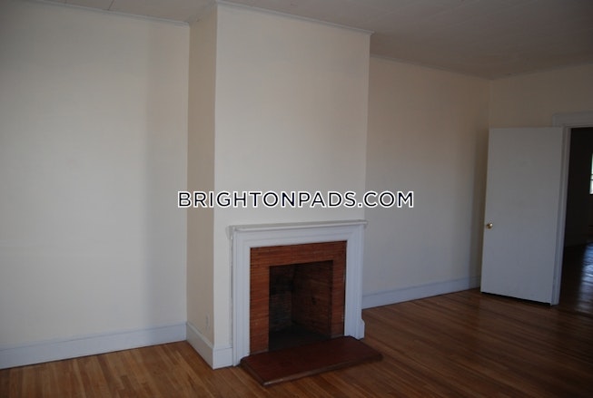 Boston - $3,300+ /mo