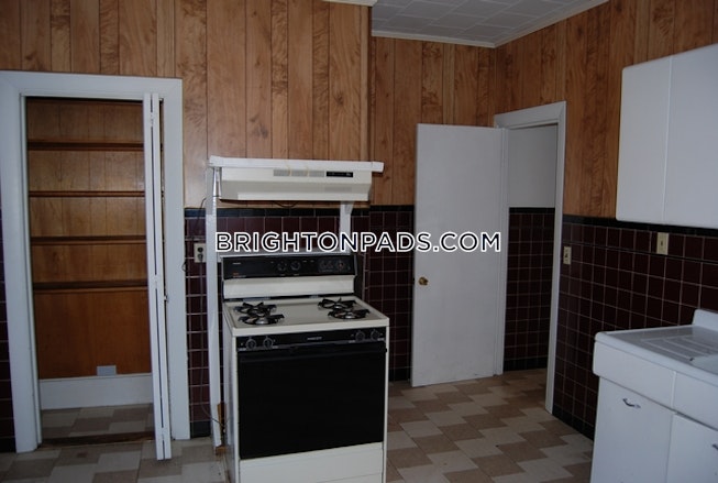 Boston - $3,300+ /mo