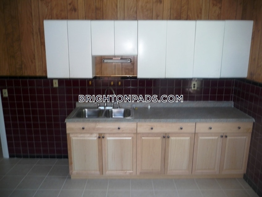 Boston - $3,300+ /month