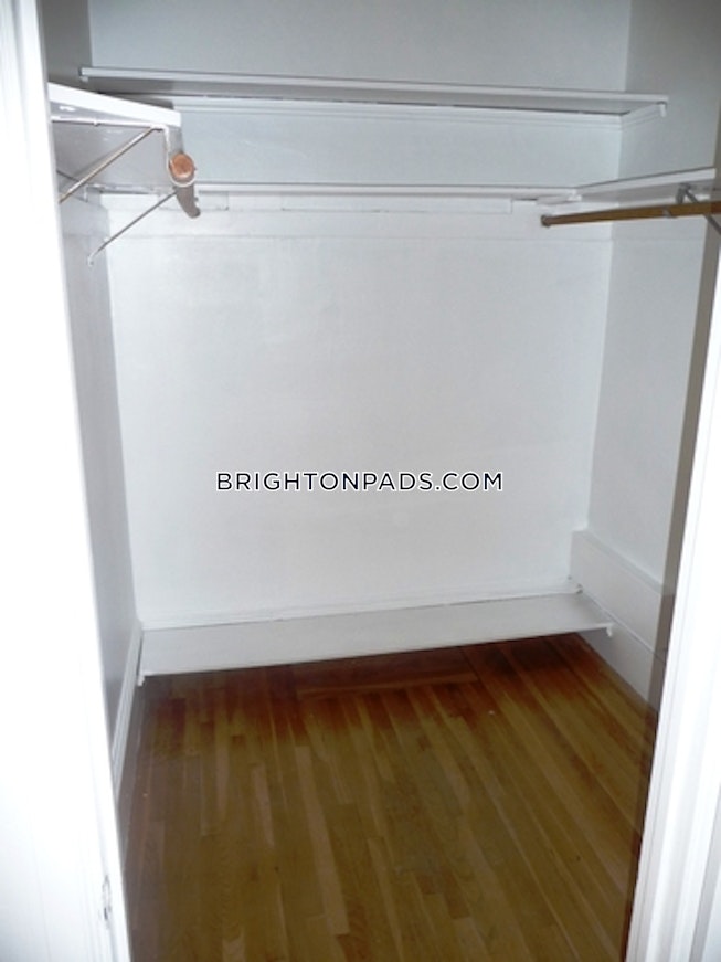 Boston - $3,300+ /mo