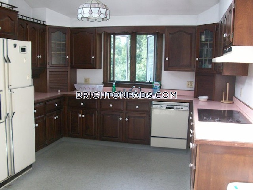 BOSTON - BRIGHTON - BRIGHTON CENTER - 4 Beds, 2 Baths - Image 3