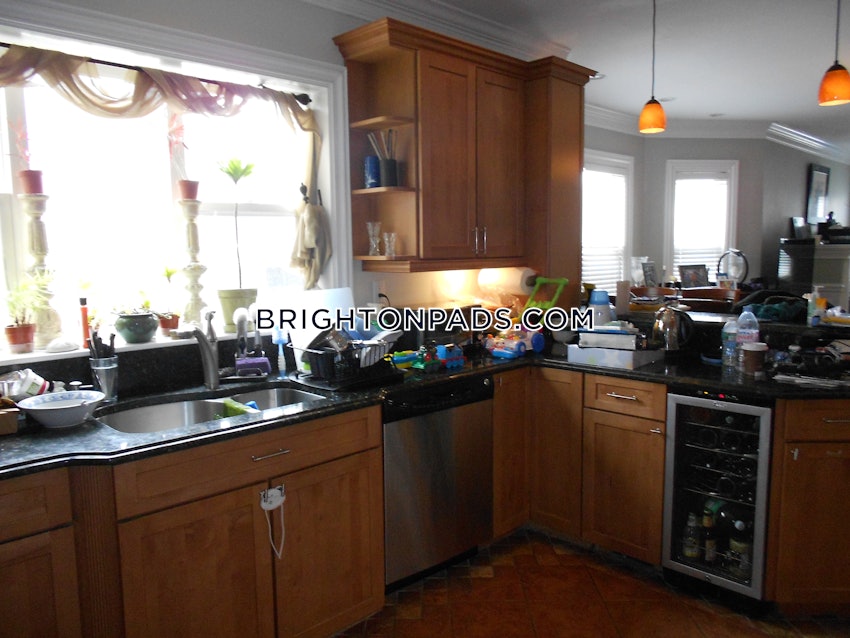 BOSTON - BRIGHTON - BRIGHTON CENTER - 4 Beds, 2 Baths - Image 2