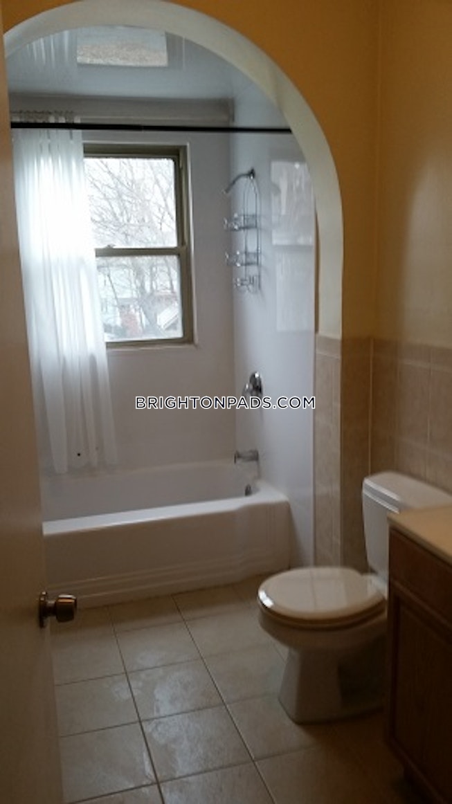 Boston - $3,300+ /mo