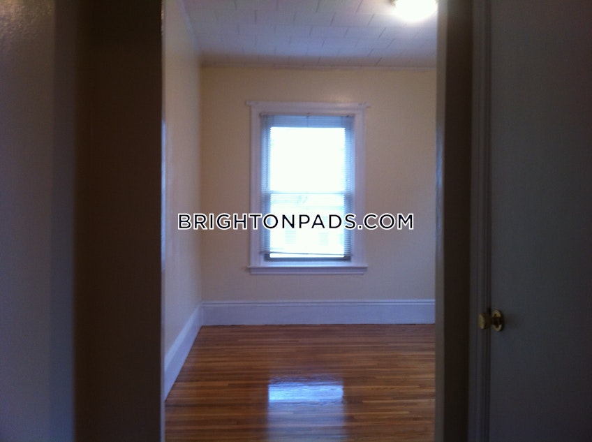 Boston - $3,300+ /month