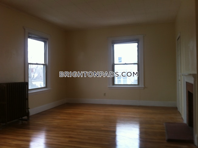 Boston - $3,300+ /mo