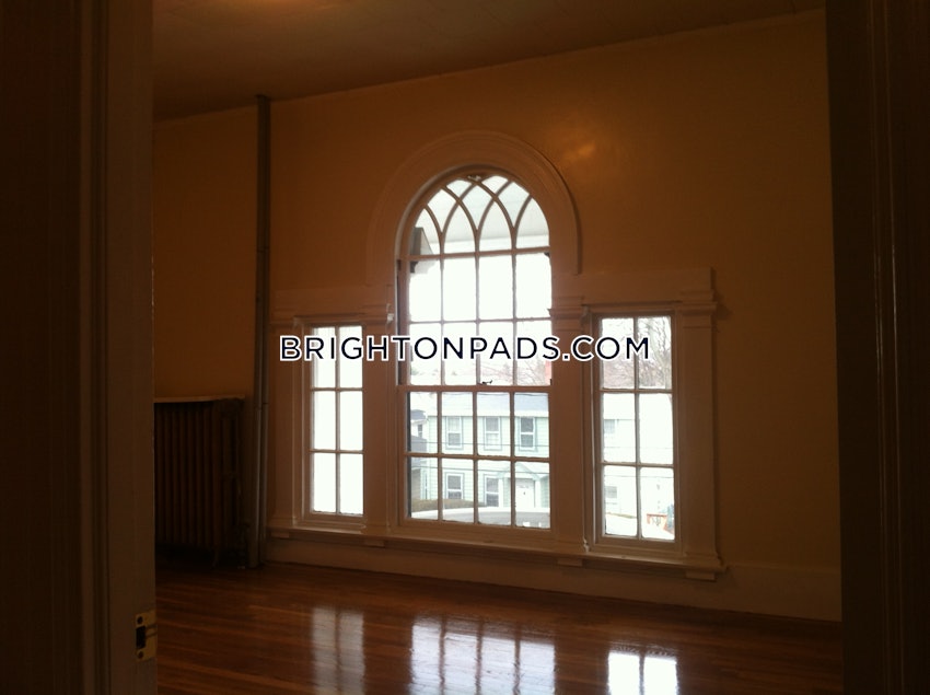 Boston - Brighton - Brighton Center - 4 Beds, 1 Bath - Image 16