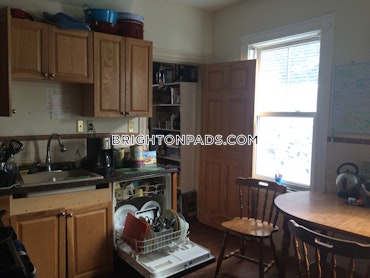 Boston - 5 Beds, 2 Baths